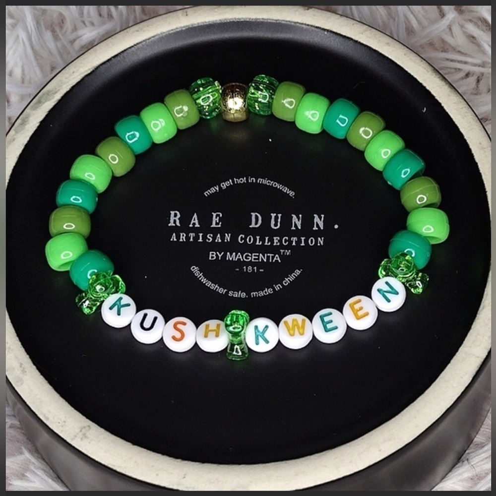 KUSH QWEEN KANDI BRACELET - Picture 3 of 3
